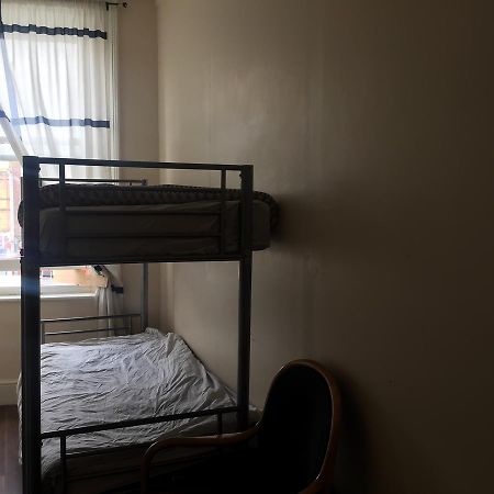 Hostel Ordnance Лондон Екстериор снимка
