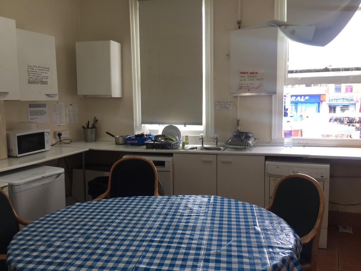 Hostel Ordnance Лондон Екстериор снимка