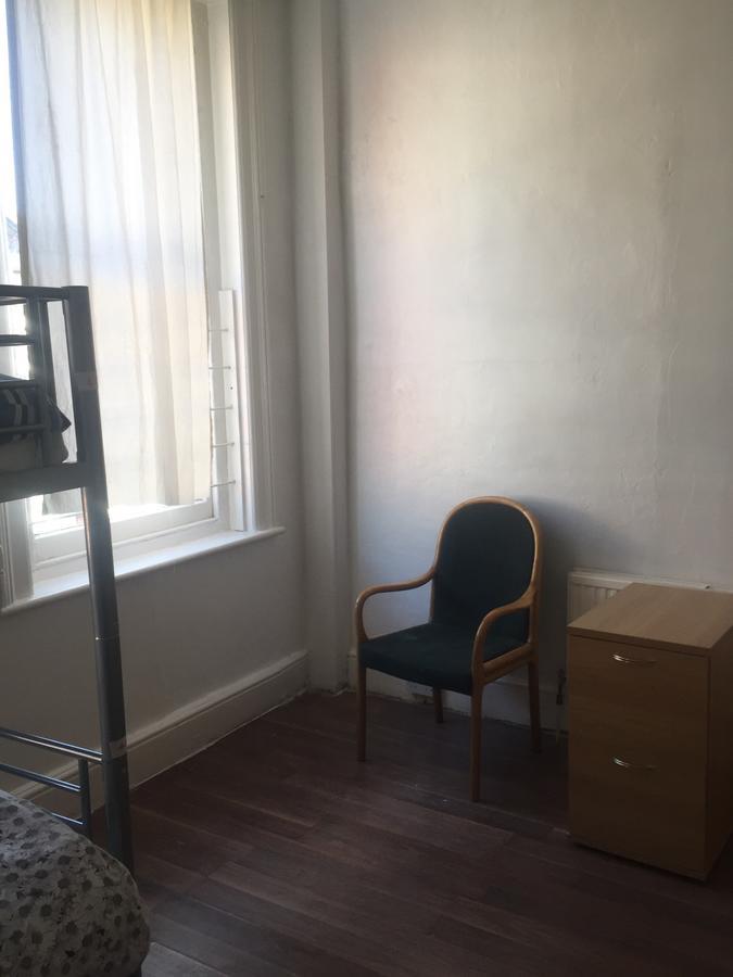 Hostel Ordnance Лондон Екстериор снимка
